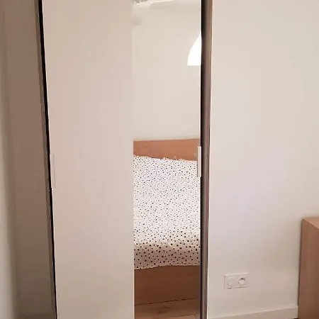 Fleuryterre - Grand 2 Pieces Avec Terrasse Daire